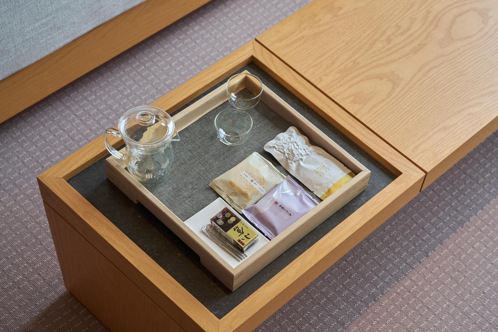 Hotel Royal Chiao Hsi Jiaoxi Exterior foto A tea tray in a hotel room